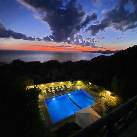 Villa Lipski Sveti Stefan Exteriör bild